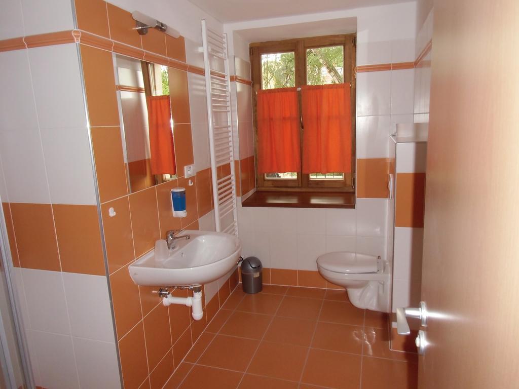 Penzion Pod Zamkem Zruc nad Sazavou Phòng bức ảnh